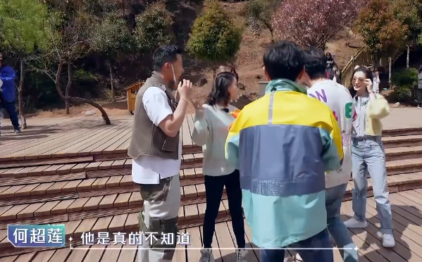 窦骁何超莲分手原因，何超莲窦骁分手是真的吗（其实人家的恩爱都藏在细节里）