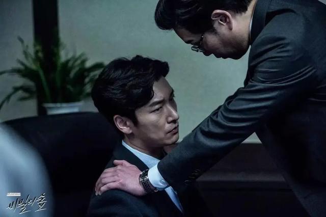 9部高分烧脑韩剧，好看烧脑的韩剧（近十年评分最高的10部悬疑韩剧）