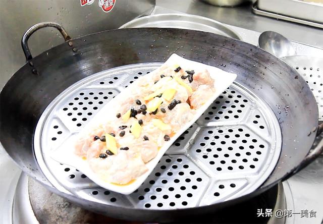 豆豉蒸排骨，厨师长分享清蒸“豆豉排骨”（豆豉蒸排骨的做法）