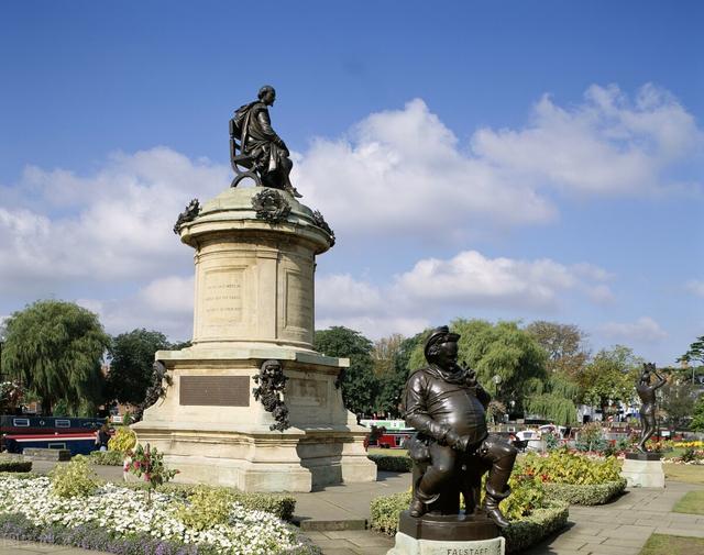 德国的全称叫什么名字，德国的全名叫什么名字（到底谁的综合实力更强）