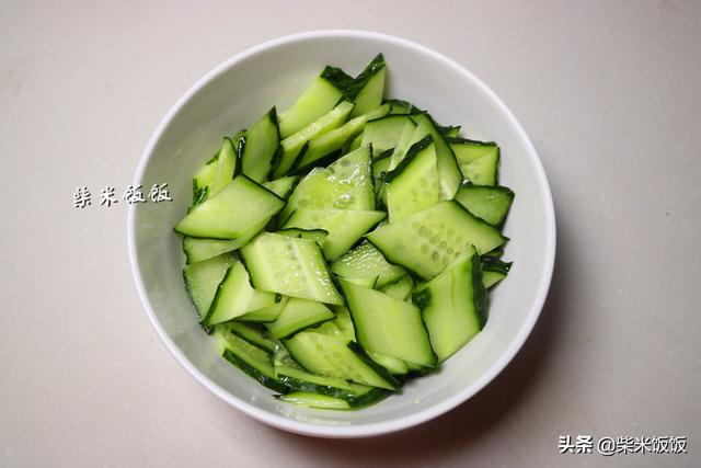 家常鸡蛋炒黄瓜做法大全，黄瓜清脆不出水