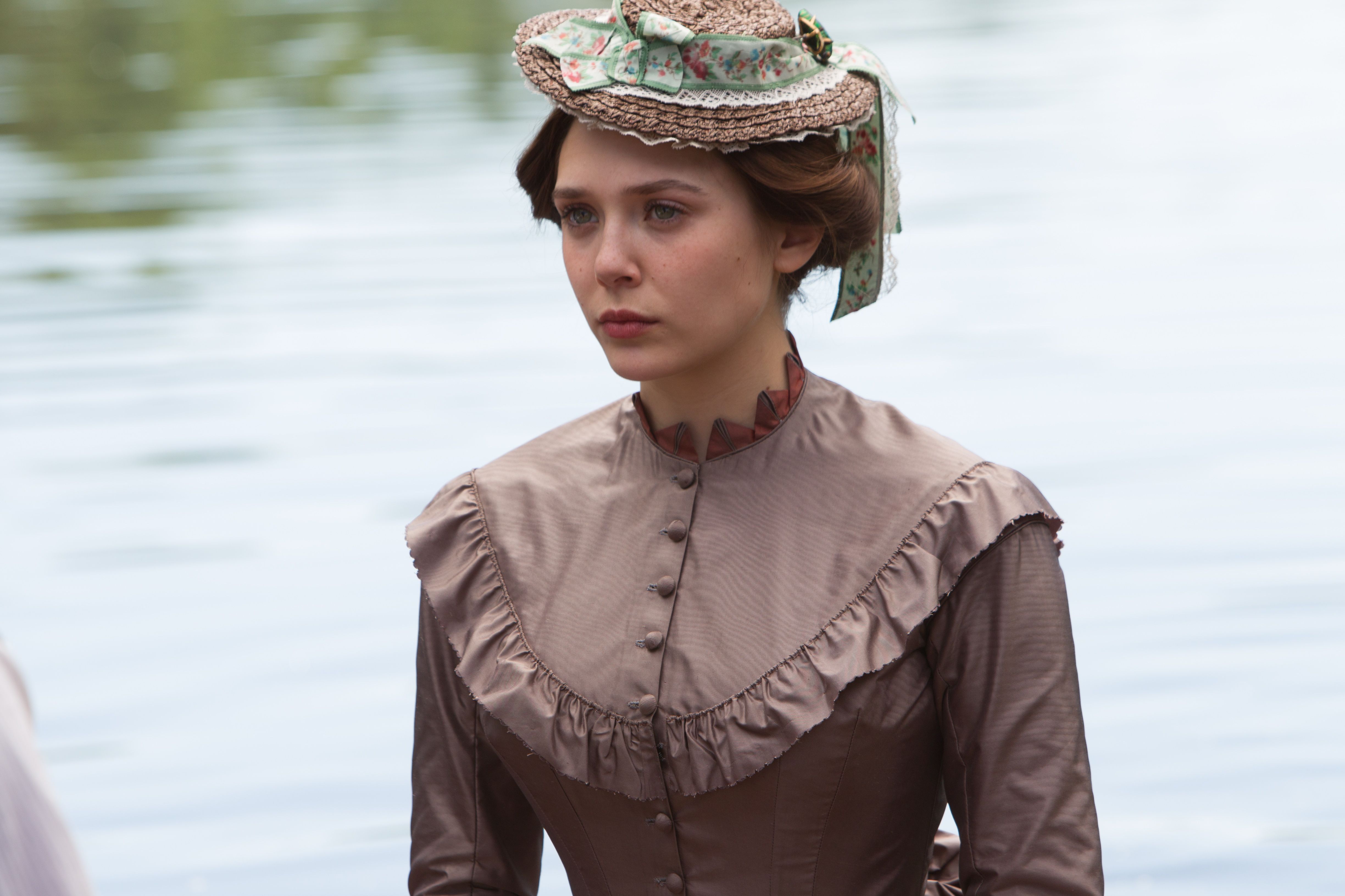 爱与误解》201122岁,《寂静的房子》201122岁,《双面玛莎》201123岁