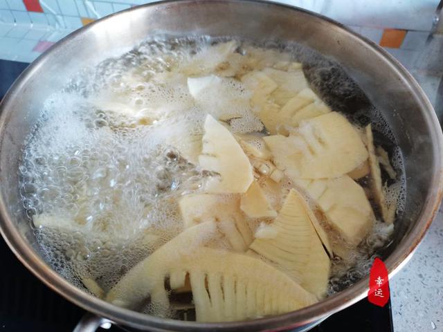 竹笋怎么炒好吃，芦笋怎么炒好吃又香脆（以后不会担心在家炒不好了）