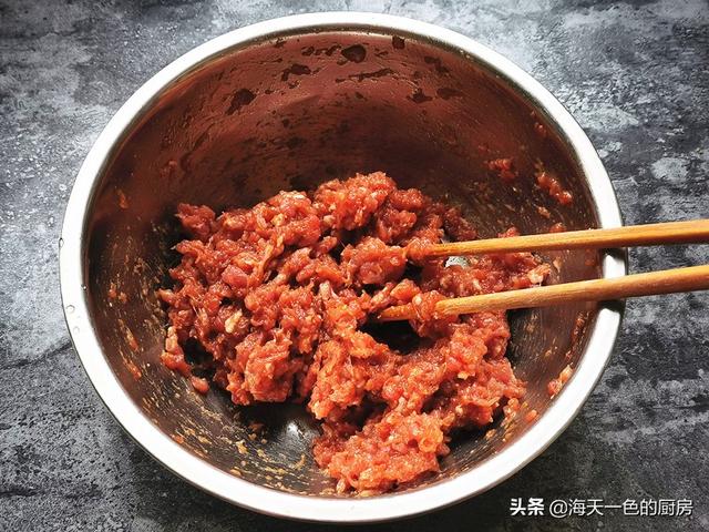 鲜肉小馄饨馅怎么调才好吃，鲜肉小馄饨馅怎么调才好吃窍门（猪肉馄饨这样做）
