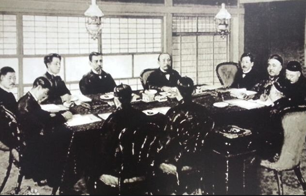 龙衣念什么，繁体字上边是龙下边是衣是什么字ぁ（魑魅魍魉到底是个什么鬼）