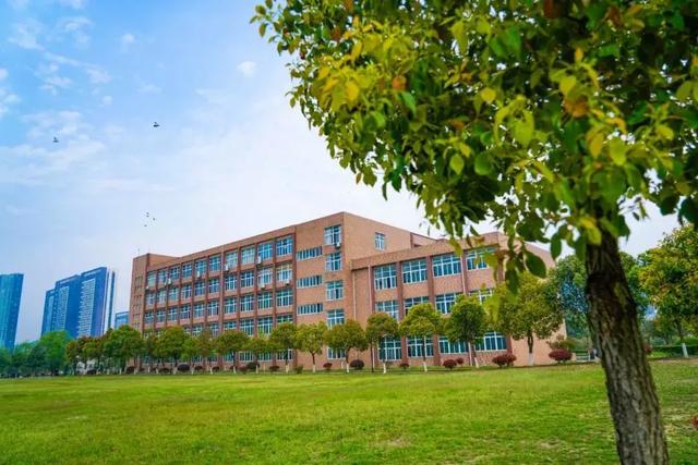 ＂立德 尚能＂马鞍山职业技术学院校训，立德树人家庭教育线上直播课2022（马鞍山职业技术学院2019年招生章程）