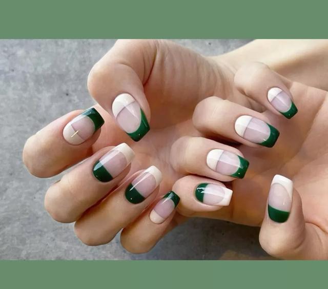 法式美甲窍门,经典法式美甲的操作技巧(八款小众的法式美甲) 法式美甲窍门,经典法式美甲的操作技巧(八款小众的法式美甲)
