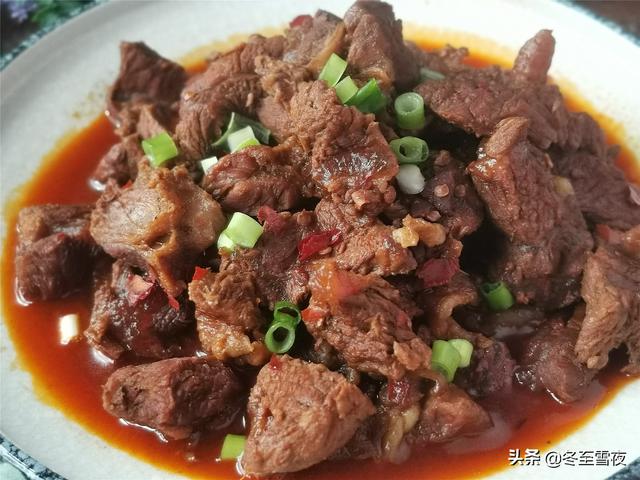 红烧牛腱子怎么做好吃，红烧牛腱子怎么烧好吃（做出的牛肉颜色红亮、软烂入味）