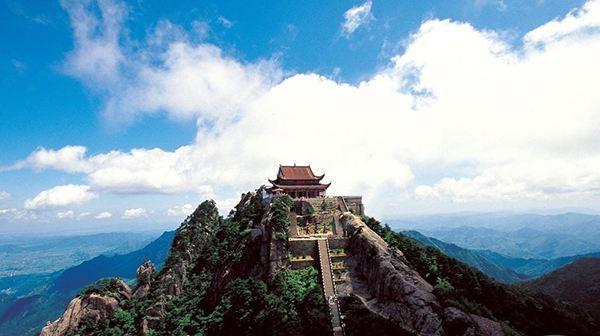 拥有双重桂冠的佛教四大名山之九华山，九华山是佛教四大名山之一吗（中国佛教四大名山之一的九华山）