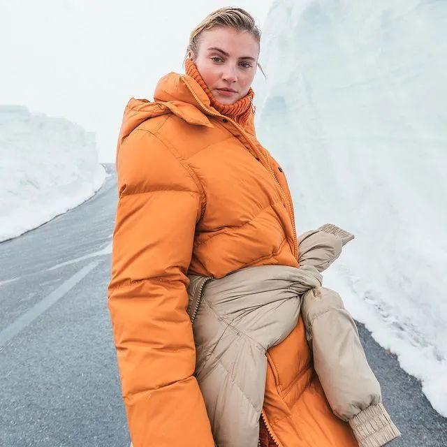 云南少数民族服饰，云南各民族的服饰（体育生羽绒服火了）