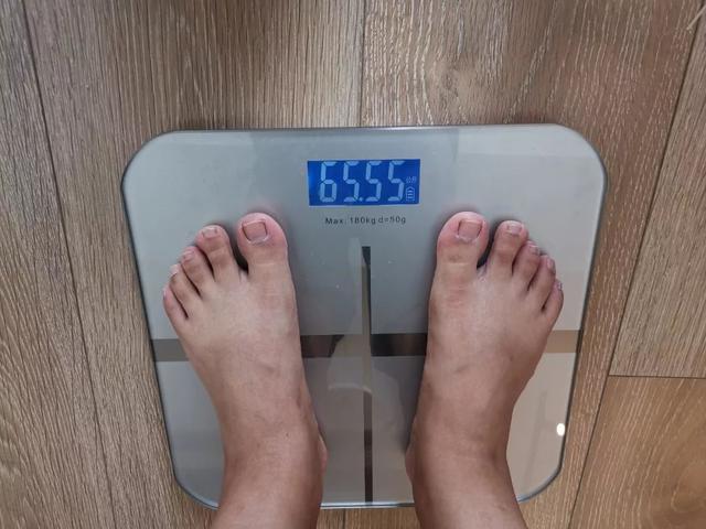 驼毛被子的优缺点，驼绒好还是羽绒被好_驼绒和羽绒被哪个好（五种常见材质被芯全方位对比）