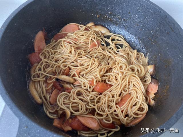 西红柿和鸡蛋青菜一起炒可以吃吗，西红柿炒蛋可以跟青菜一起吃吗（简单炒一炒就上桌）