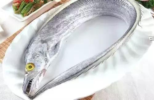 请问清炸小扒皮鱼的做法，炸小剥皮鱼的做法大全（今后再也不怕不认识海鲜了）