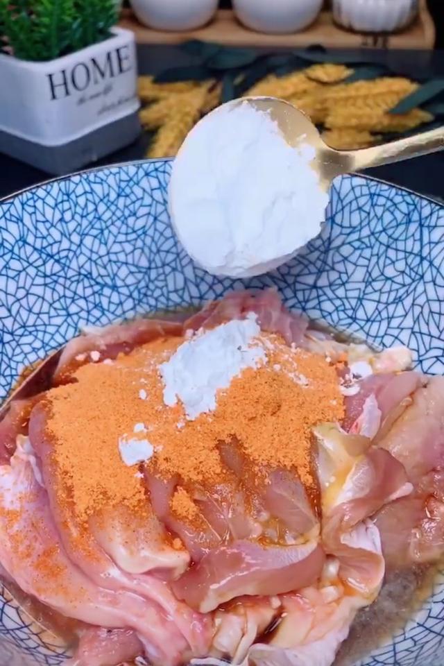 锡纸亮面接触食物还是反面，锡纸分正反面吗（餐桌上不可多得的一道好菜）