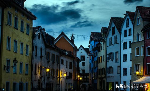 卑微的反义词，女人说卑微是什么意思（低微的例句有哪些）