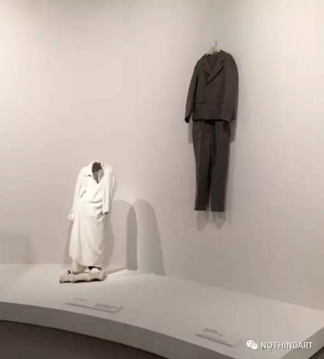 巴尔扎克像雕塑赏析，巴尔扎克像（他是清醒而孤独的思想者）