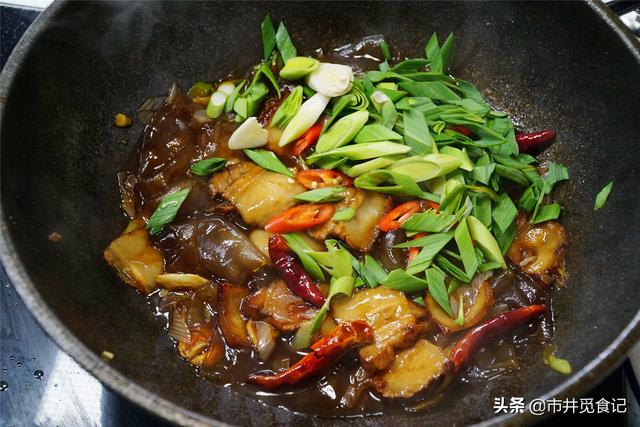 粉皮怎么做好吃，粉皮怎么做好吃又简单（粉皮最馋人的吃法）