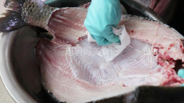 腌制鱼放什么调料，做鱼前腌鱼放什么调料（保存时间越长吃起来越香）