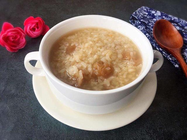 月子餐30天食谱，月子餐30天食谱有哪些（孕妇产后不知道该吃什么好）