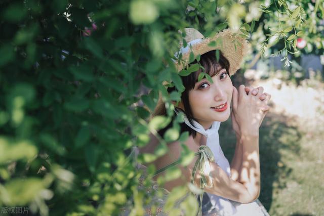 璃字能组什么词语，璃可以组什么词语（落落大方颇有气质）