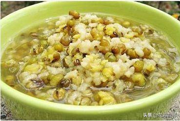 煮绿豆容易烂窍门，怎样煮绿豆粥又快又烂（邻居大妈：下锅前多加“一步”）