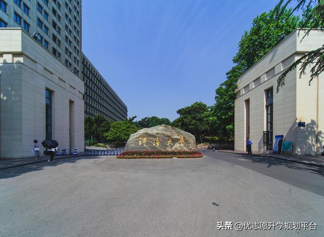 大连理工大学盘锦，大连理工大学盘锦校区简历（大学的分校、校区和本部有什么区别）