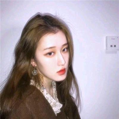 真人高冷女头，喜欢的拿走吖，微信头像，真人高冷女头，喜欢的拿走吖（最新微信女生头像高冷超拽有范）