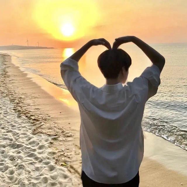 动漫情头 / 我怕爱意太明显,微信头像,动漫情头 / 我怕爱意太明显,又怕你看不见。(分享一些好看的情侣头像) 动漫情头 / 我怕爱意太明显,微信头像,动漫情头 / 我怕爱意太明显,又怕你看不见。(分享一些好看的情侣头像)