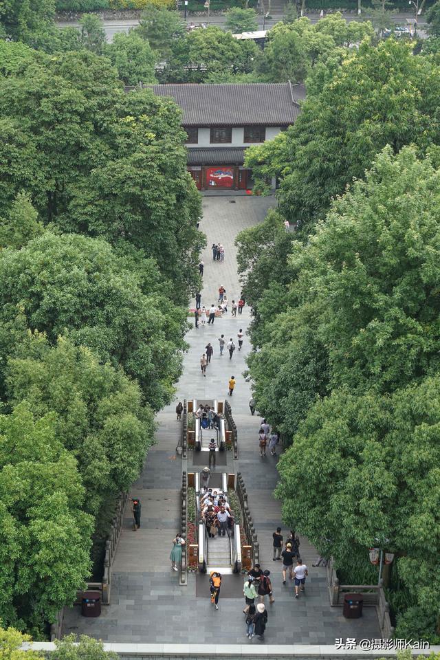 雷峰塔在哪个城市，白娘子雷峰塔在哪个城市（外形古典却是近年重建）