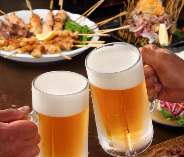 生啤酒和熟啤酒都是什么意思，生啤酒跟熟啤酒的区别（终于知道生啤、熟啤、干啤、纯生的区别了）