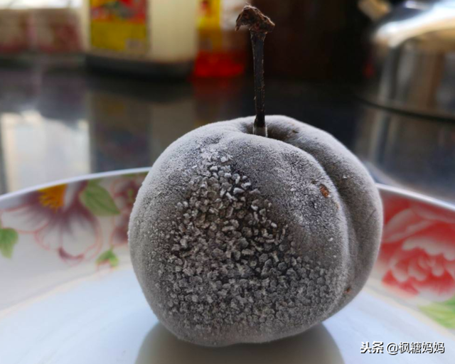 冻梨怎么吃，清热、化痰、润肠（冻梨怎么做）