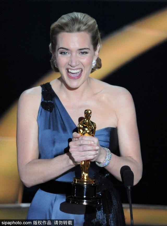 泰坦尼克女主角，泰坦尼克女主角是谁（她是《泰坦尼克号》女主）