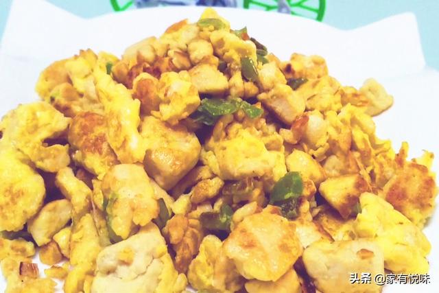 炒豆腐的家常做法，大葱炒豆腐的家常做法（炒豆腐的时候加2个鸡蛋）
