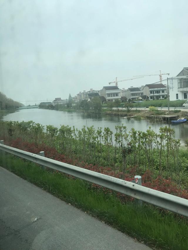 大学的散居和聚居是什么意思，大学中的聚居和散居是什么意思（话说农村散居与聚居的利与弊）