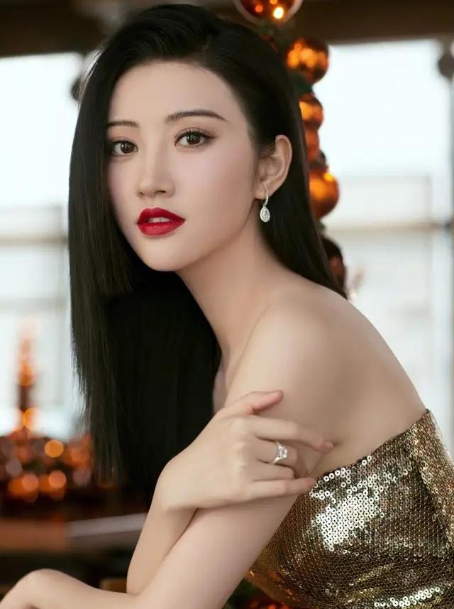 人间富贵花是什么意思，什么叫人间富贵花（景甜“人间富贵花”的名号怎么来的）