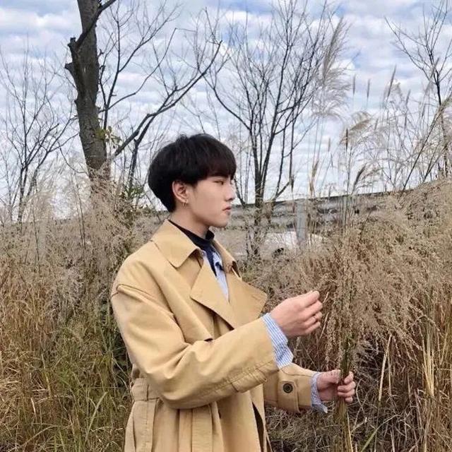 男头。忘掉种过的花，微信头像，男头。忘掉种过的花，重新开始。（“其实我不太懂喜欢）