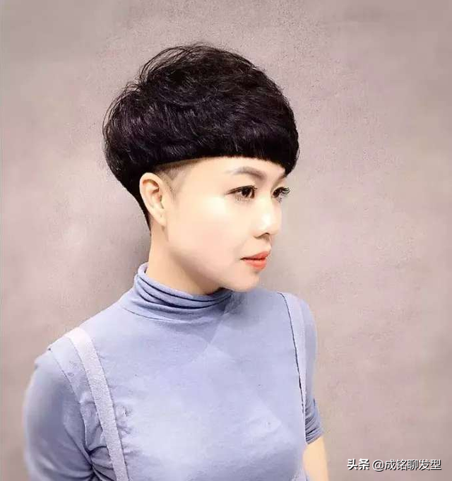 胖脸女生适合什么短发发型，脸大又胖适合什么短发（微胖的矮个子女生留什么发型才显瘦显高）