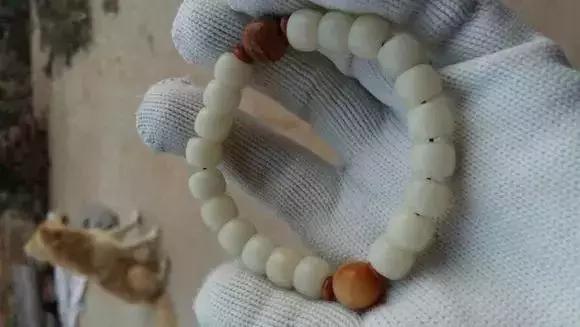 菩提根佛珠怎么养，菩提根佛珠怎样盘玩（菩提根的“盘玩大法”！）