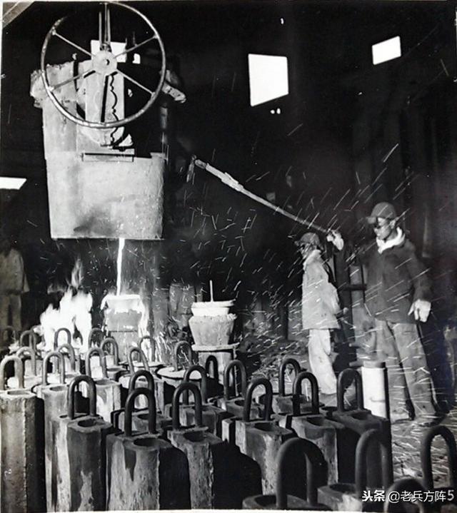 大炼钢铁是哪年，大炼钢铁是哪年下马的（新中国“大跃进”时期工农业生产场景）