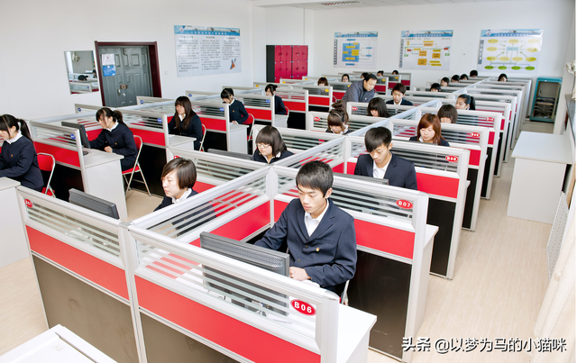 文科女生学什么专业好，文科女生学什么专业就业前景好（比较适合的7大专业）