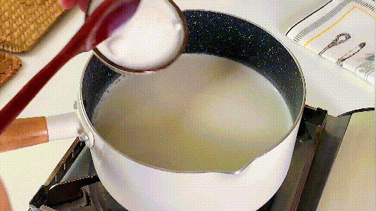 兰州牛奶醪糟的做法，兰州的牛奶醪糟怎么做（牛奶鸡蛋醪糟怎么煮不结块）