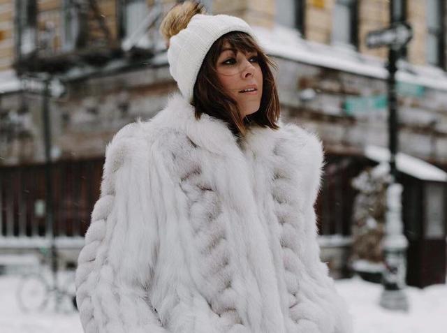 貂皮分为几种，貂皮有哪些种类（冬季皮草怎么挑，牢记这三点）