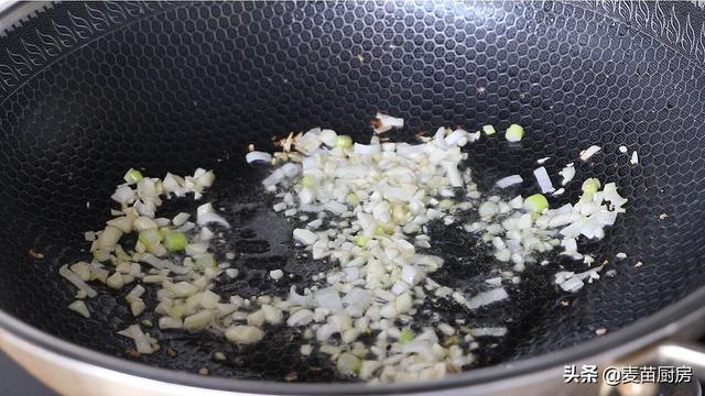 菠菜鸡蛋可以一起吃吗，菠菜跟鸡蛋可以一起给宝宝吃吗（吃过1次就忘不了）