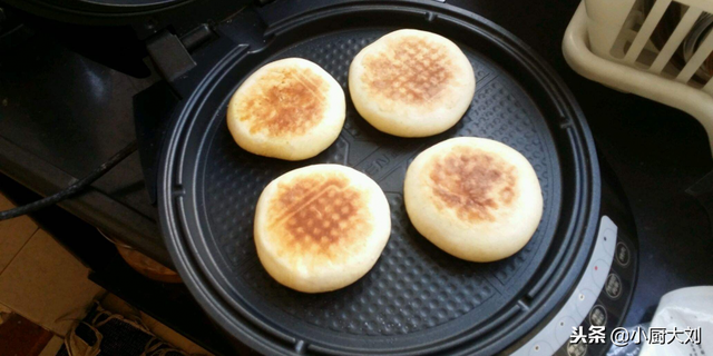 电饼铛的使用方法，电饼铛烙饼的正确使用方法（万万不能只等提示音）