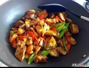 溜肉段的家常做法，正宗溜肉段的做法（超级好吃的肉肉的家常做法）