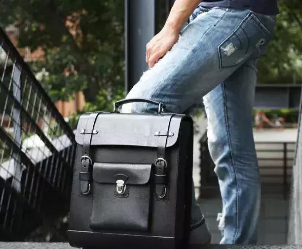 furla是什么牌子的包，furla是什么牌子的包包（有什么好皮包可以“盘”）