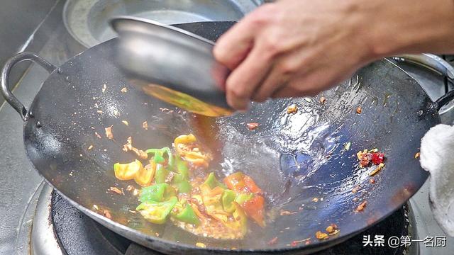 家常炒豆腐的做法，难怪在家炒豆腐不香