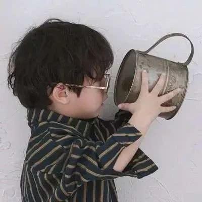 萌娃情侣头像一对可爱，萌娃情头（微信萌娃情侣头像一左一右）