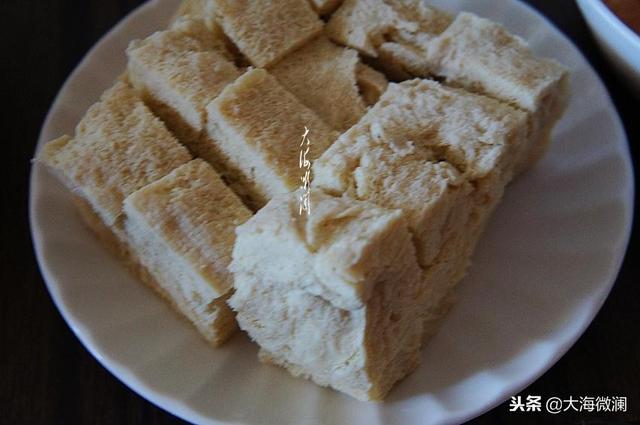 怎样做五花肉炖酸菜冻豆腐，酸菜炖五花肉冻豆腐怎么做（隔三差五来一顿还是吃不够）