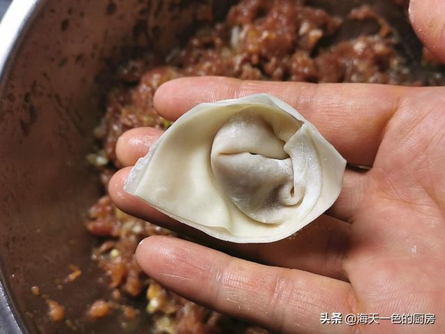 鲜肉小馄饨馅怎么调才好吃，鲜肉小馄饨馅怎么调才好吃窍门（猪肉馄饨这样做）